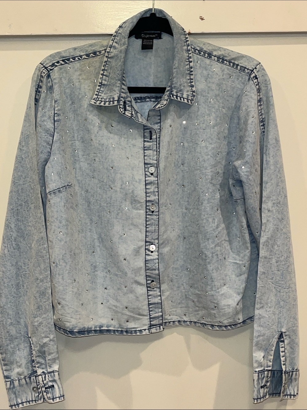 Style House Light Blue Embellished Button-Down Shirt size small